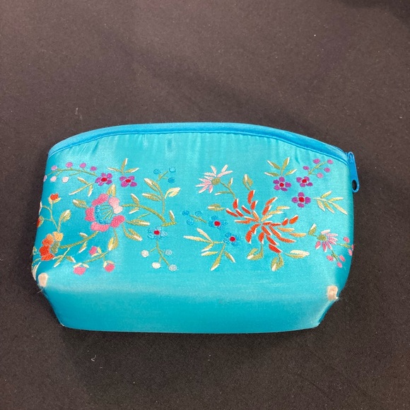 Small Turquoise makeup purse with flower embroidery. - Picture 7 of 7